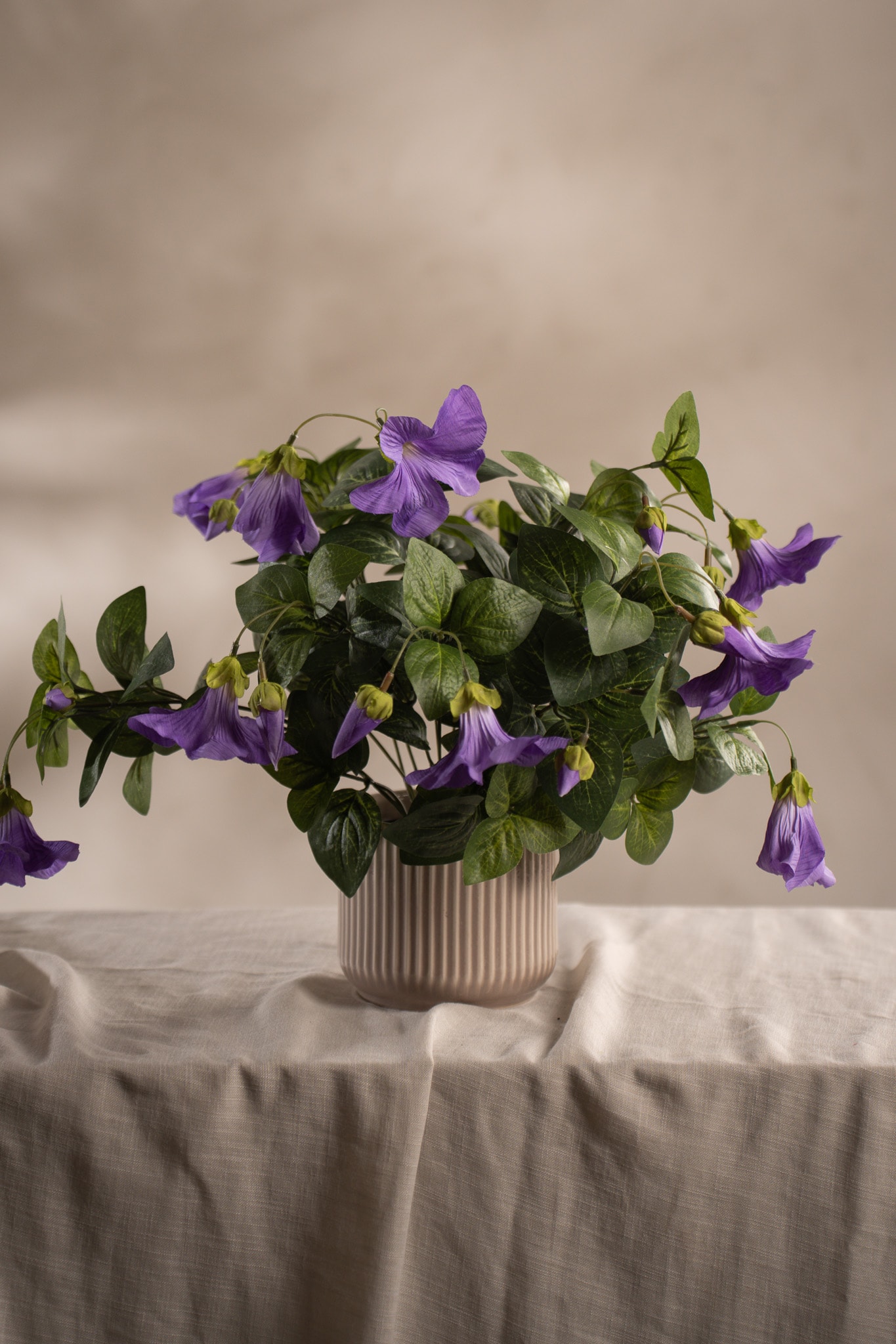Konstgjord lila Petunia 30cm