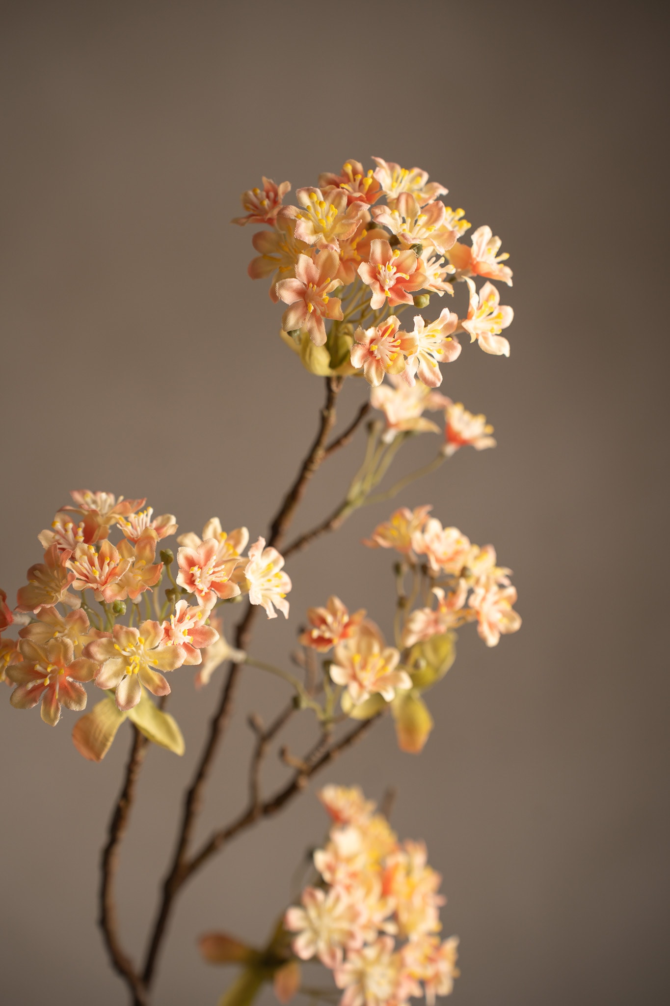 Konstgjord persikofärgad Lönnblomma 70cm